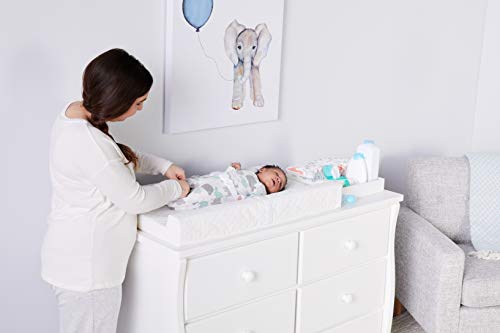 Подложка за свободни Regalo Baby Basics, бял, 31x16x4 инча (1 опаковка)